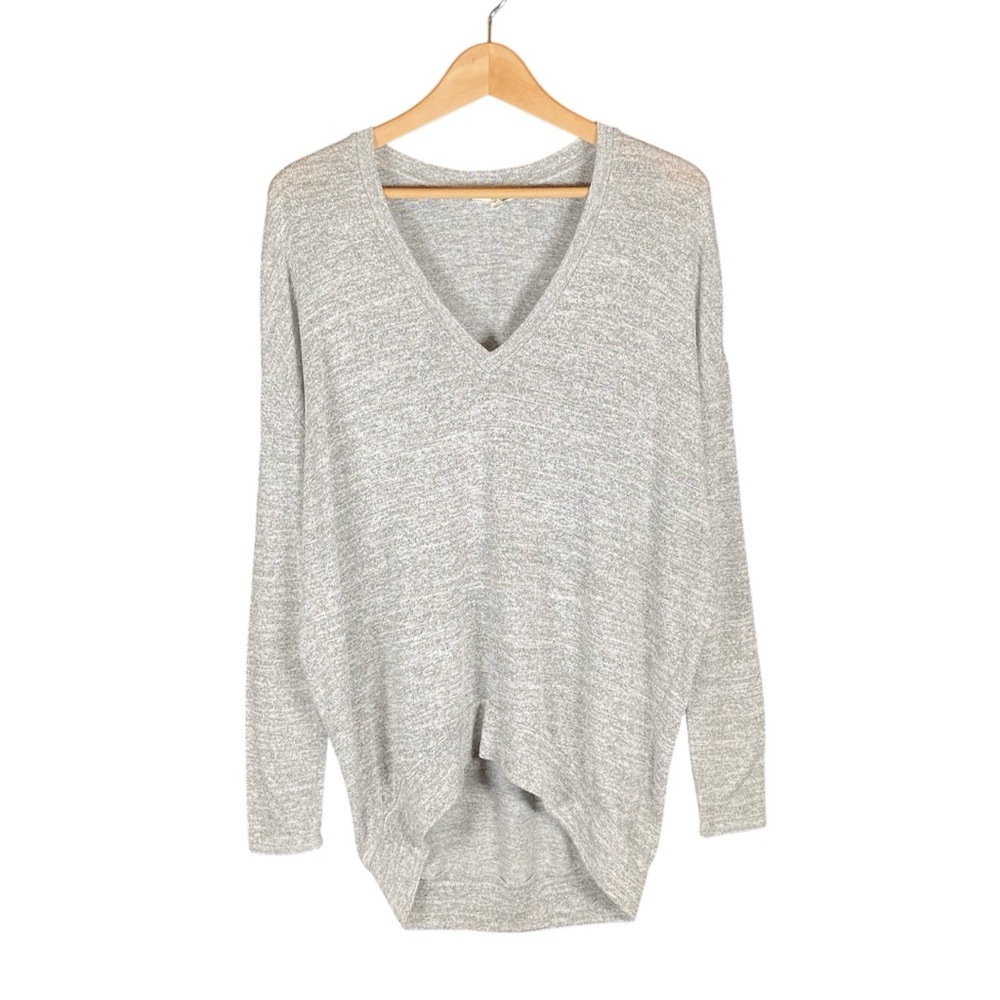 Wilfred Free Shirt Women’s Size Small V Neck Long Sleeve Oversized Gray Knit Top